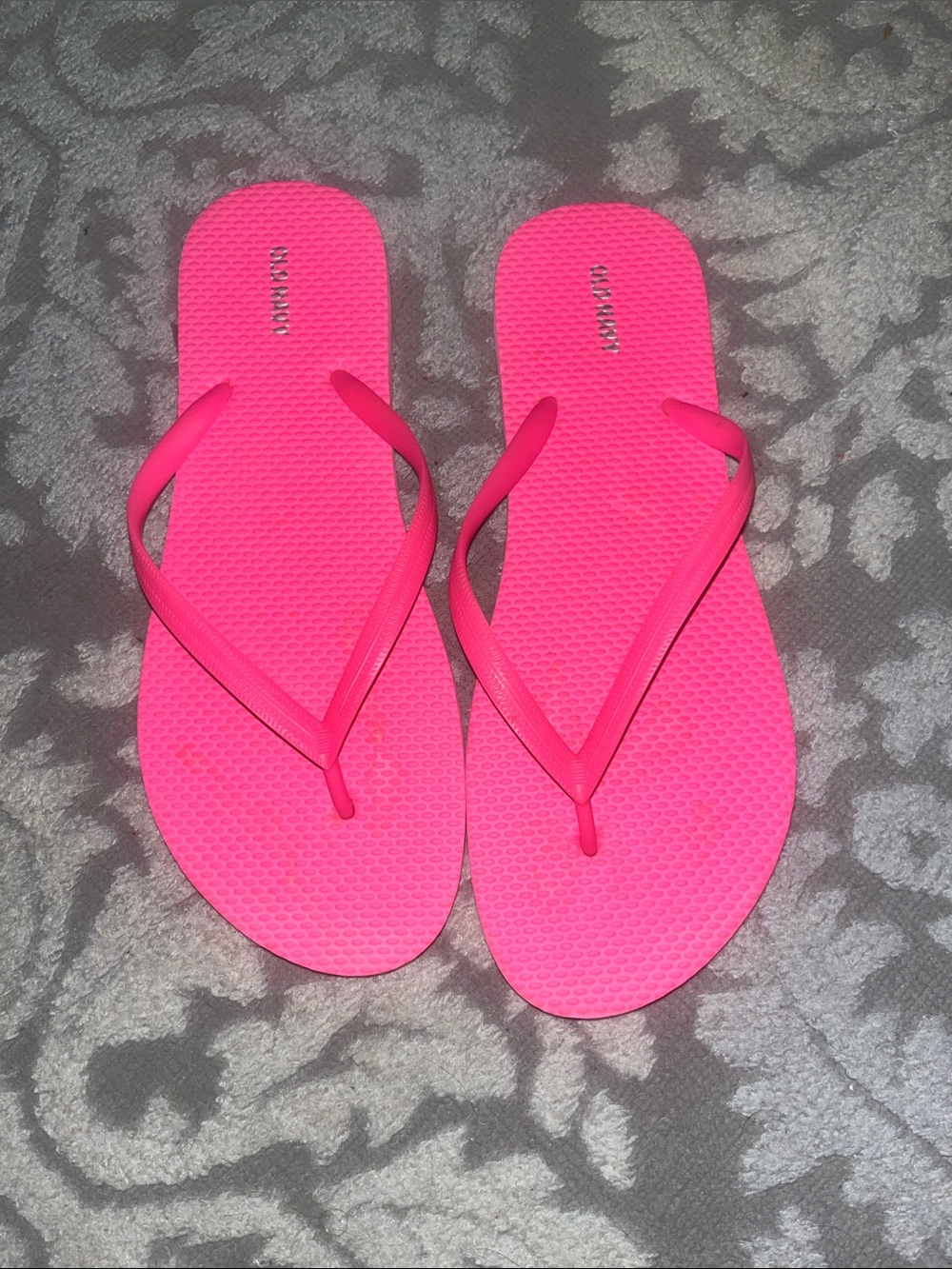 Old Navy Neon Pink Women’s Flip Flop Sandals